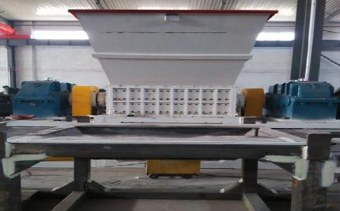哪些因素決定著<a href='http://www.hongshengxx.cn/ssxl/10.html' target='_blank'><span>金屬撕碎機(jī)</span></a>的價(jià)格